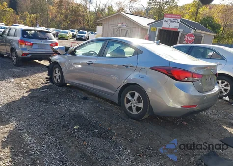 2015 Hyundai Elantra Se z USA, uszkodzony, nr VIN 5NPDH4AE7FH637989